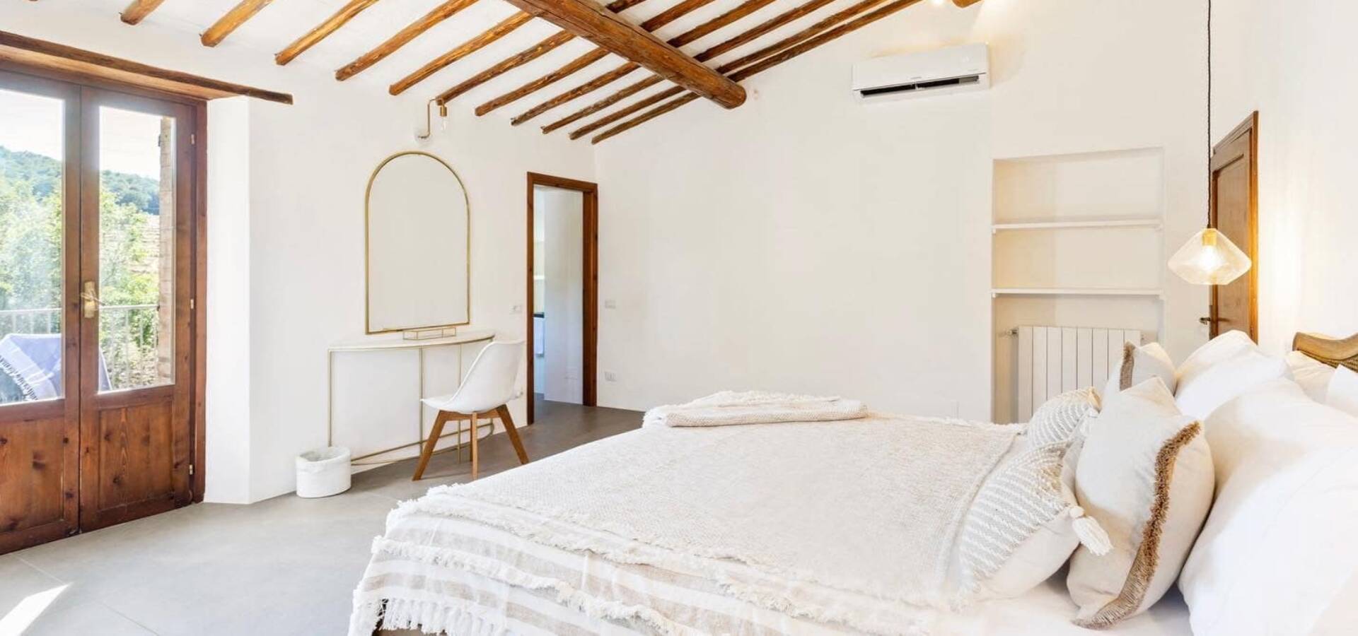 A32E1CF1-583C-4EA4-8C5A-E5D1229DEB0F