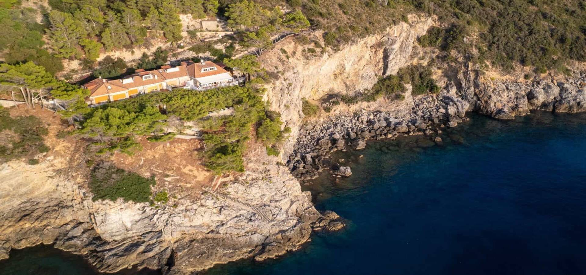 WhatsApp Image 2024-10-15 at 16.10.47 (1)