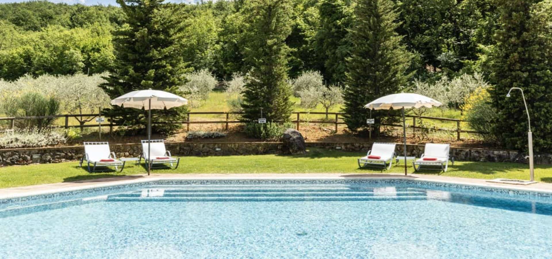 12 lettini e ombrelloni copia