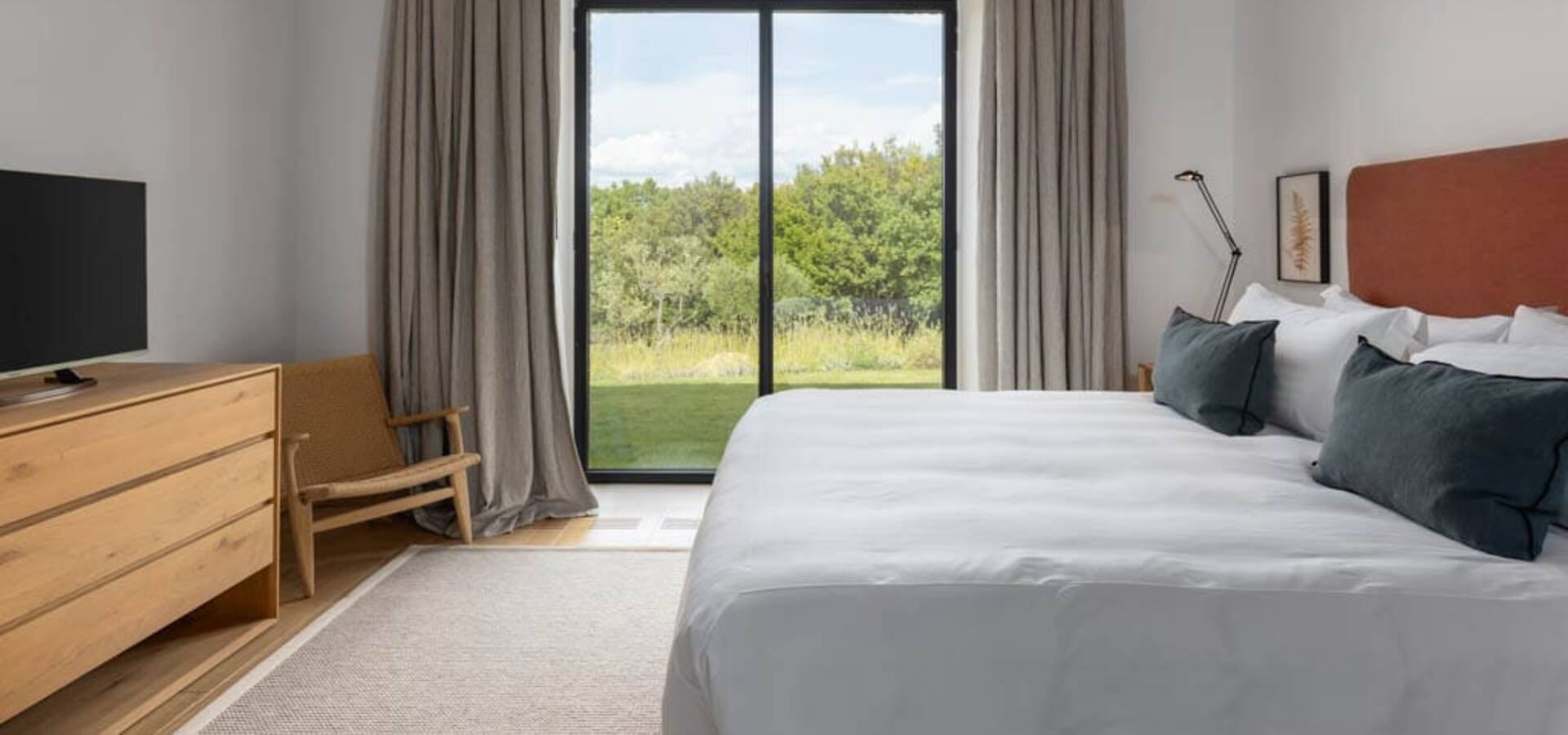 CDC_CampoAlDoccio_Bedroom_lo_res_RGB-39