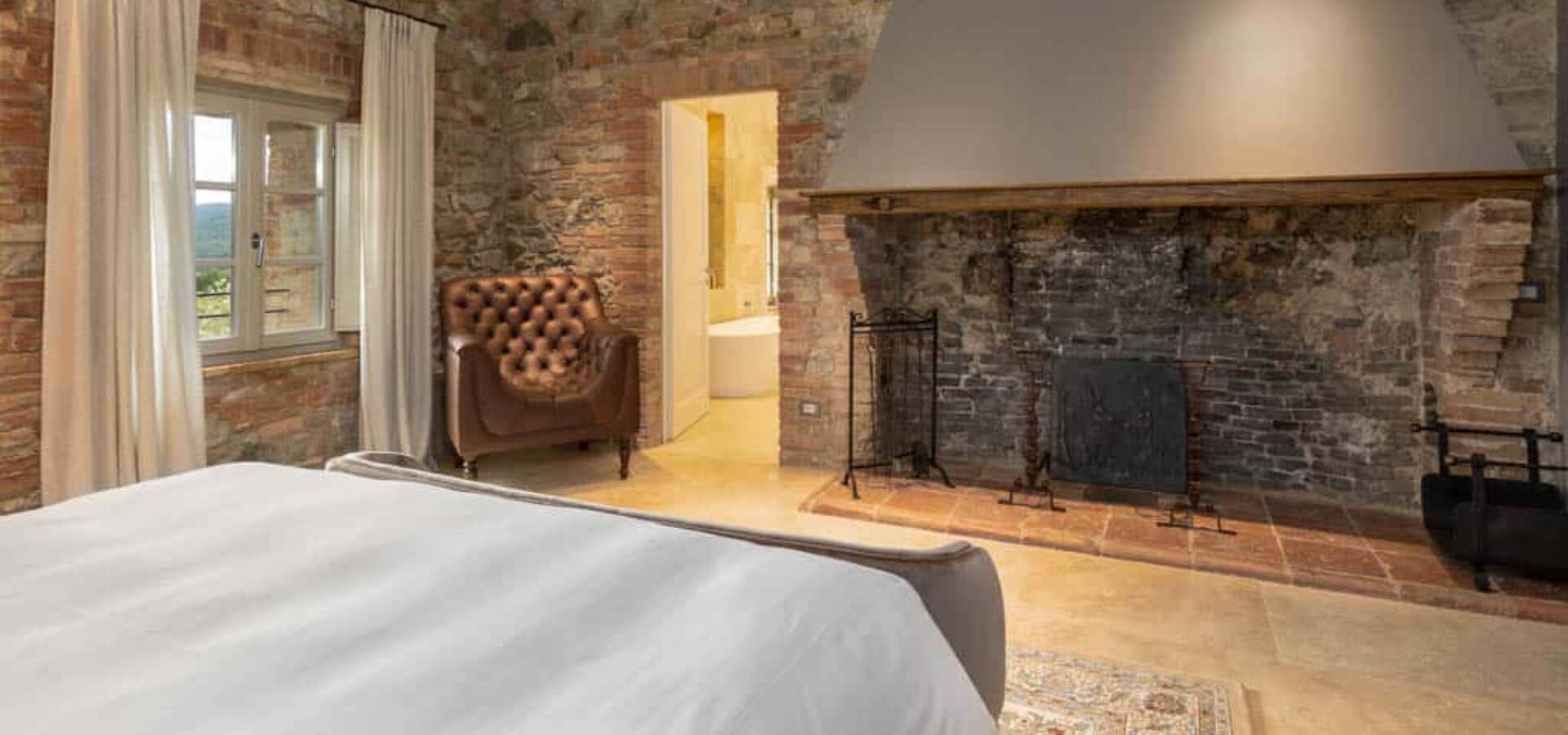 CDC_CetenaRossa_bedroom_lo_res_RGB-40