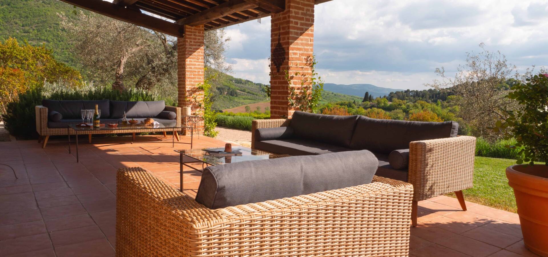 Casale Degli Olivi 02-5