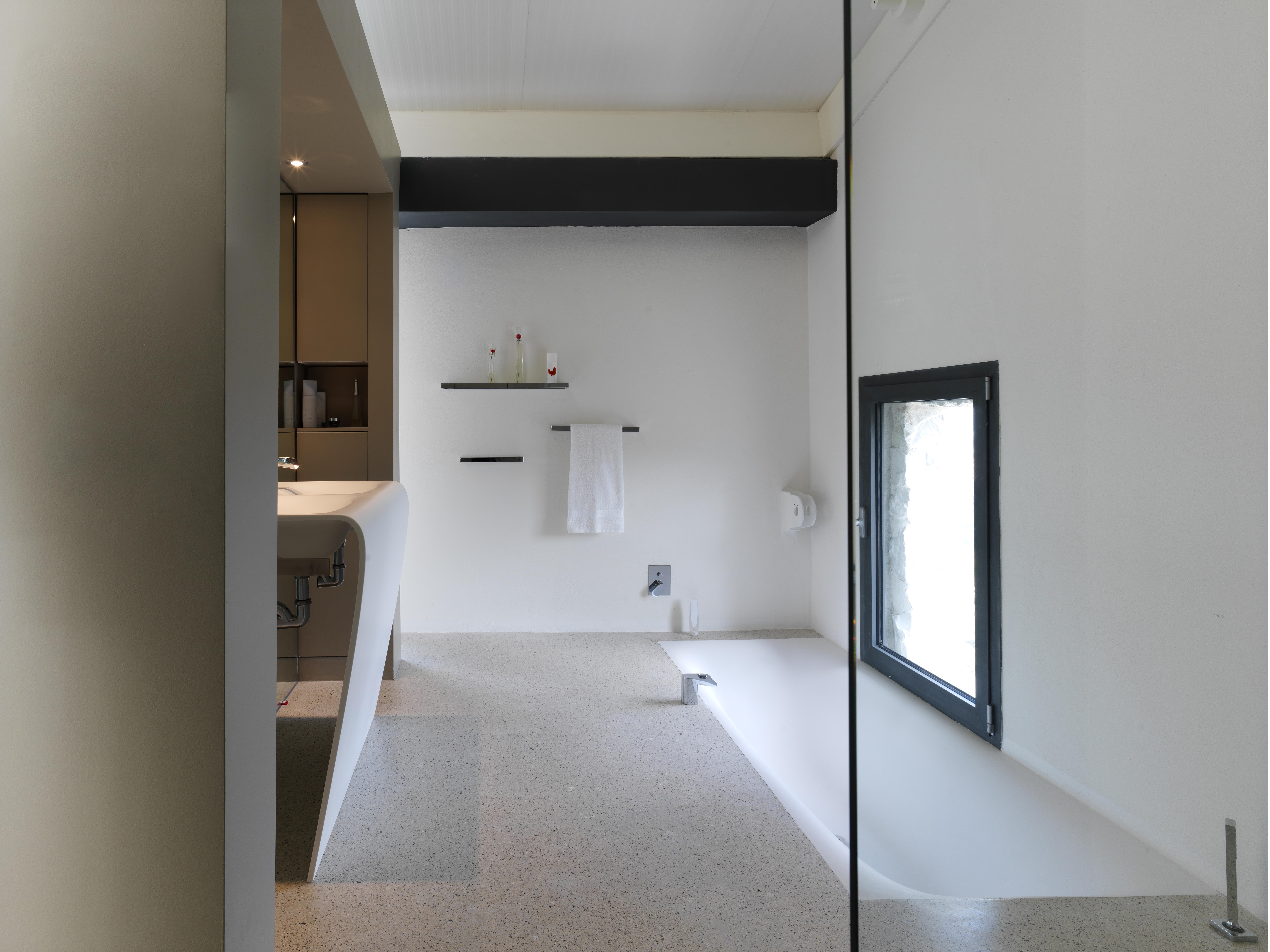 11-FARFALLA BATHROOMS (8)