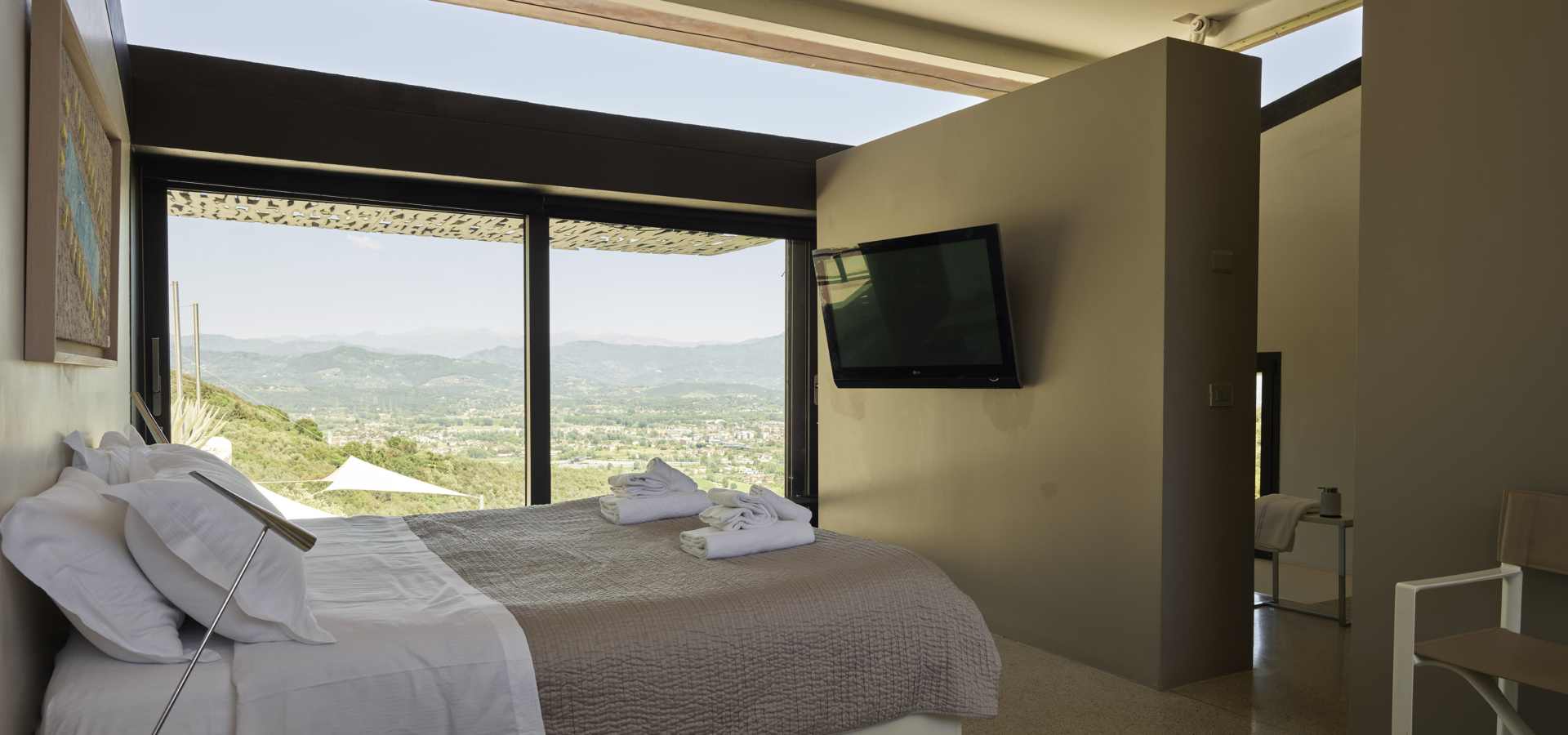 8-FARFALLA BEDROOM 1 (6)