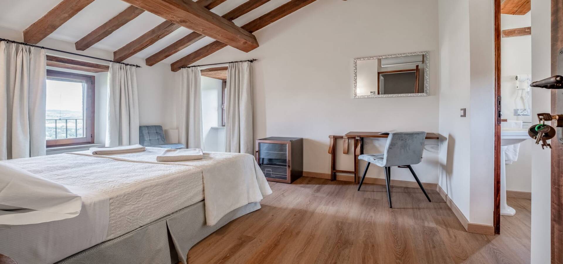 Bedroom the Falconer