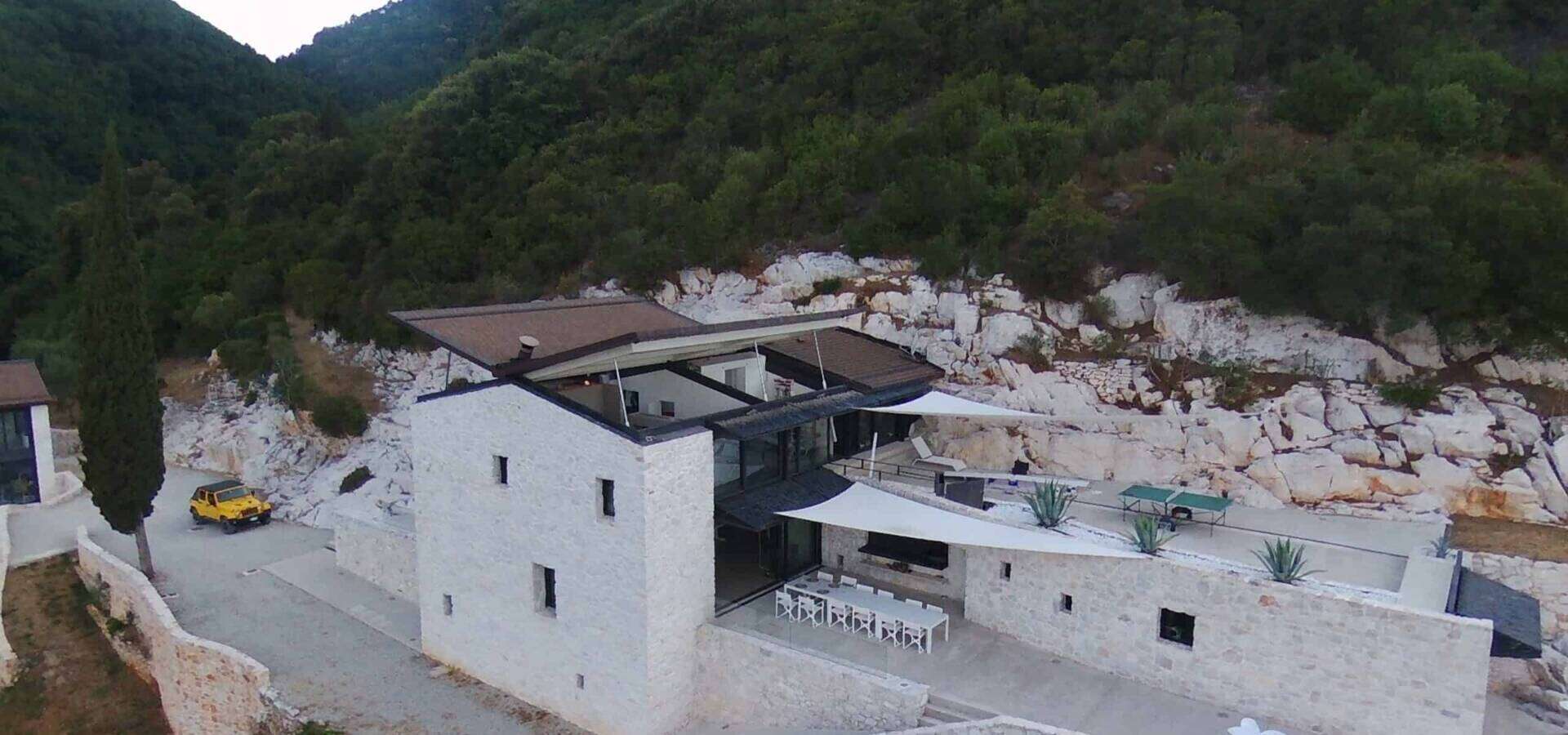 { "product_id": "090C", "uuid": "68BAAEC2F39FF02894B5E4C6B0B2A421", "run_date": "2017-06-21T190741+0200", "filename": "Bebop_2_2017-06-21T191426+0200_68BAAE.jpg", "media_date": "2017-06-21T191426+0200" }