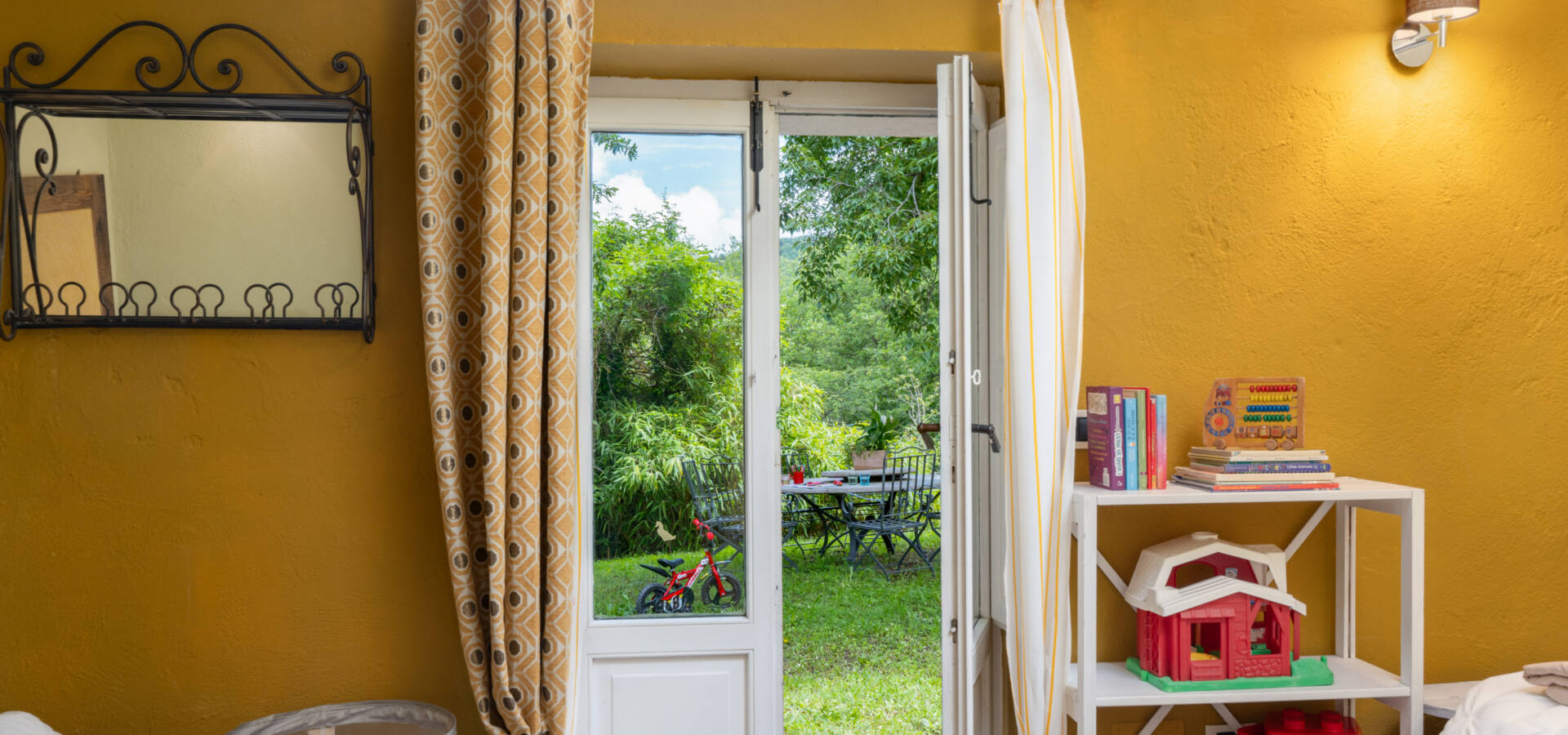 38 children's bedroom