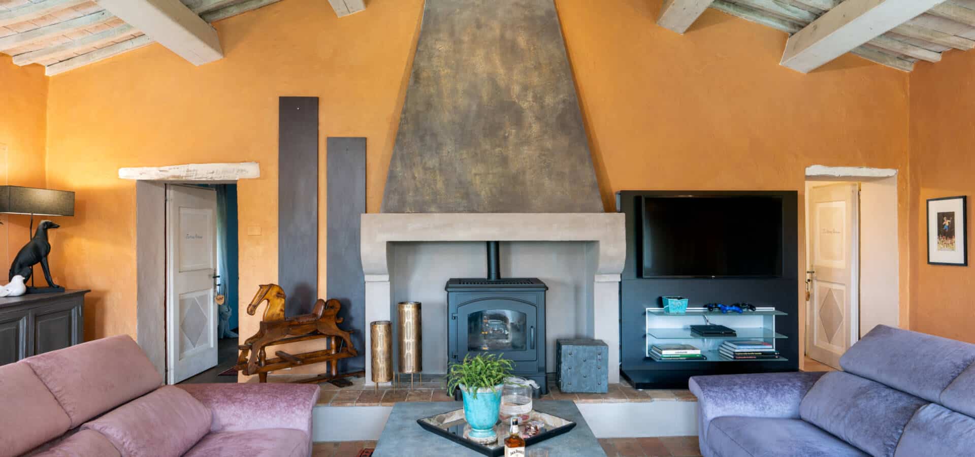 58 Fist floor lounge