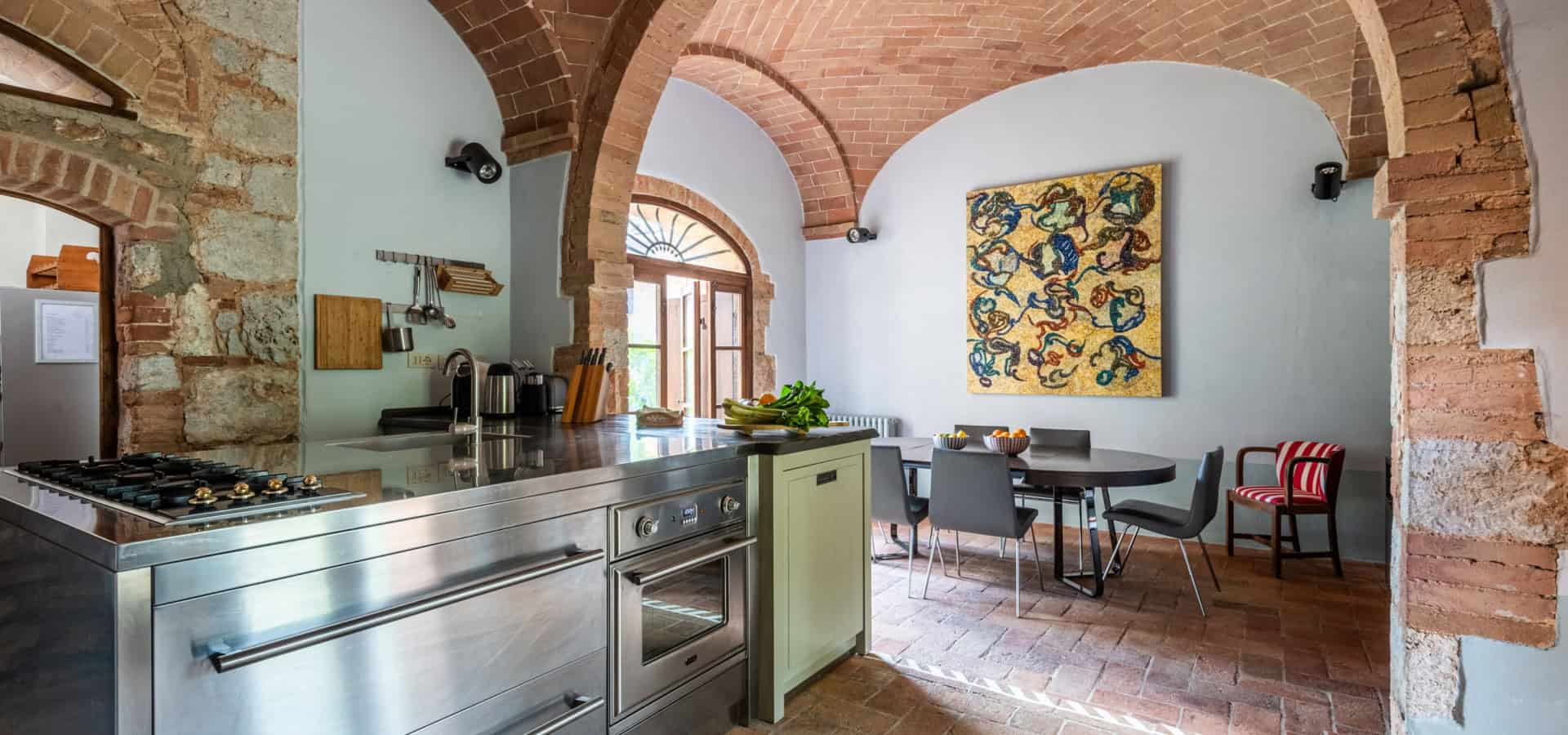 Castle Kitchen 5-min