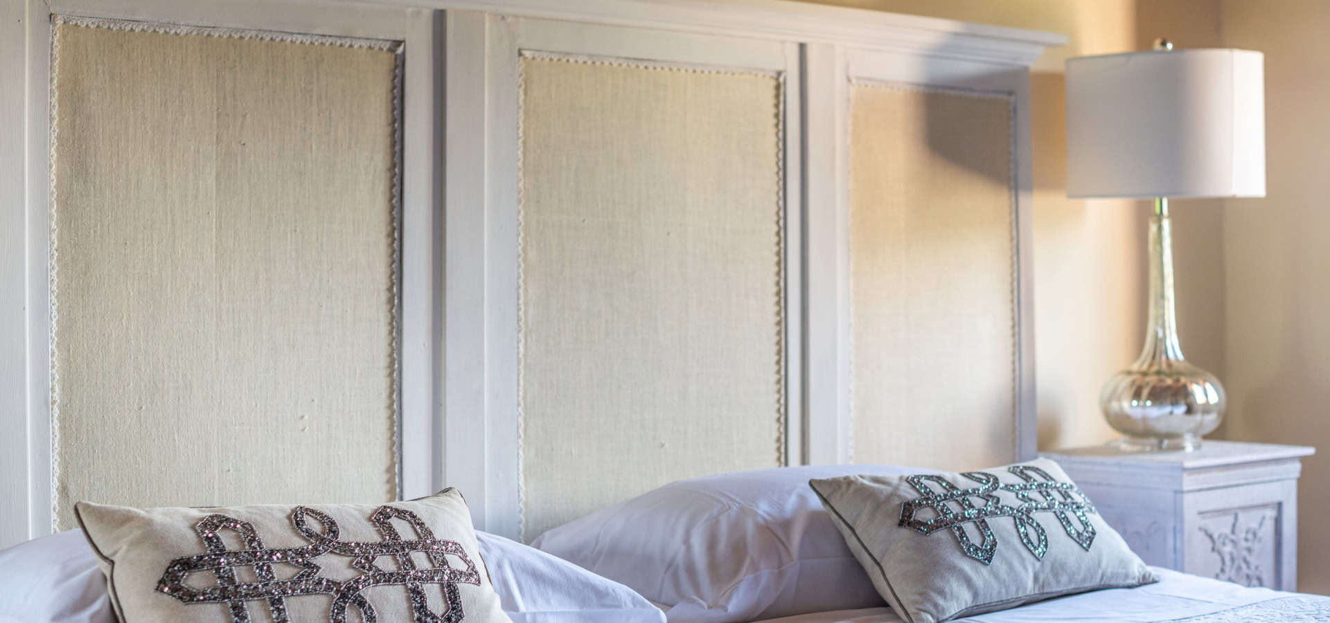 aquila headboard-min