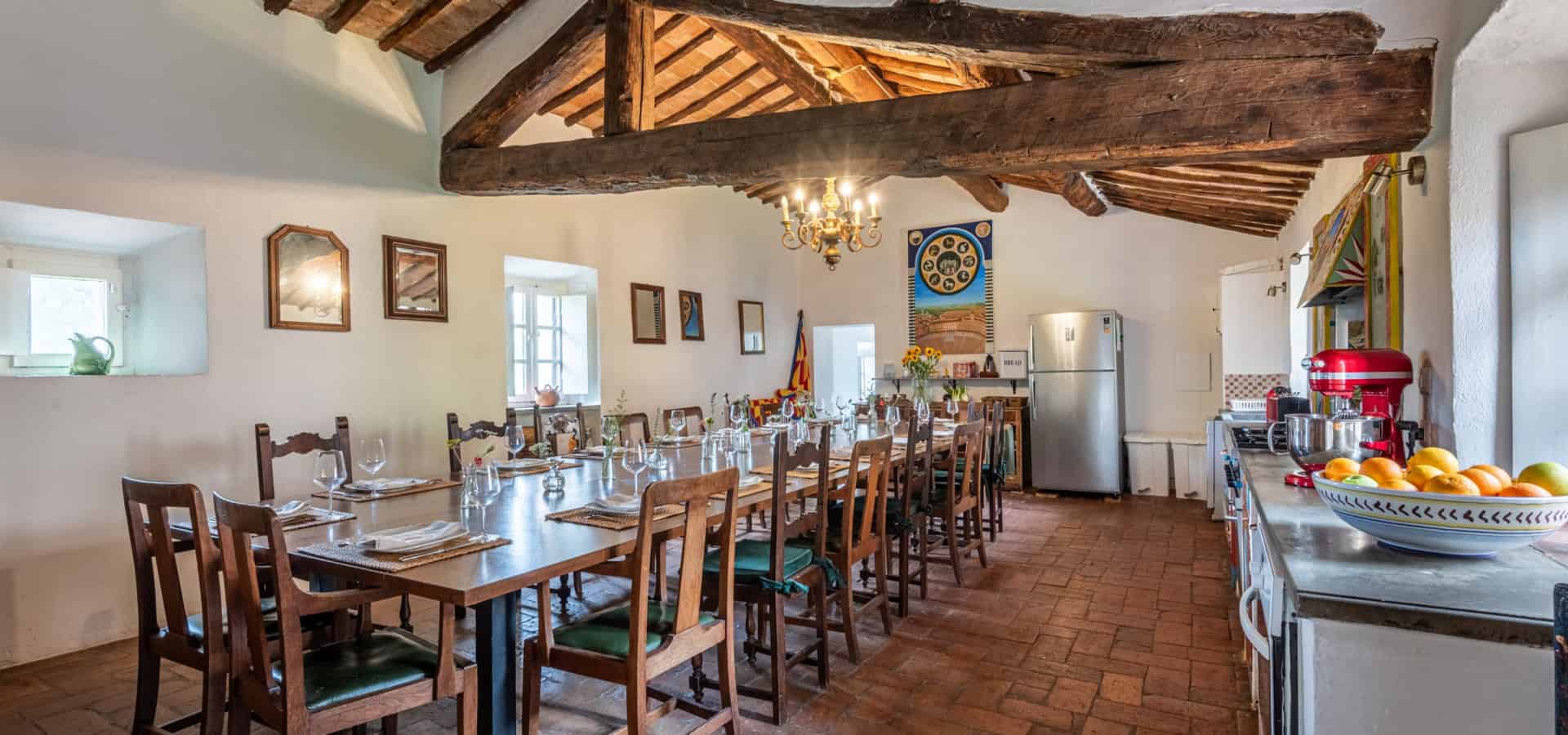 farmhouse Kitchen 1-min