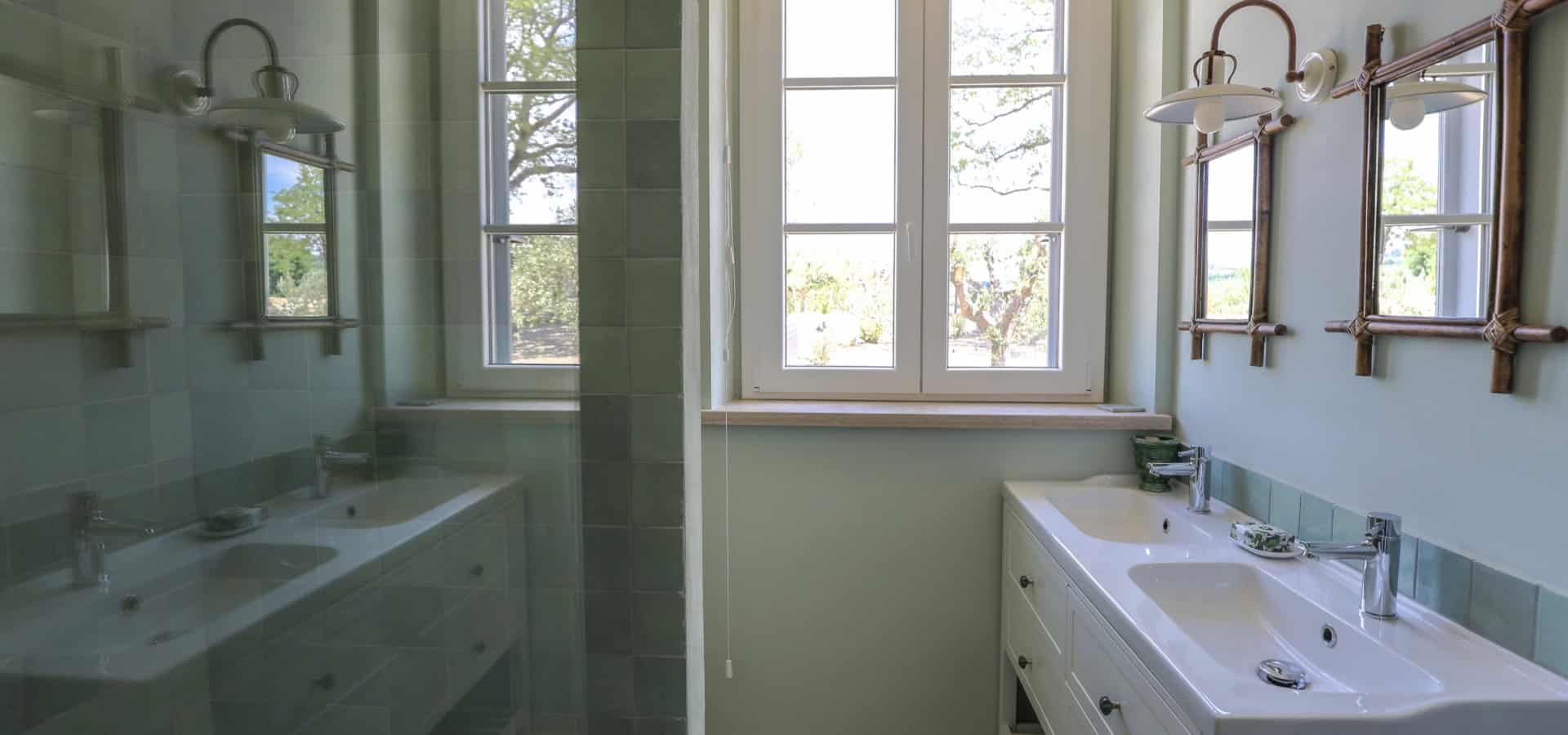 pendolino Ensuite bathroom 8 copy