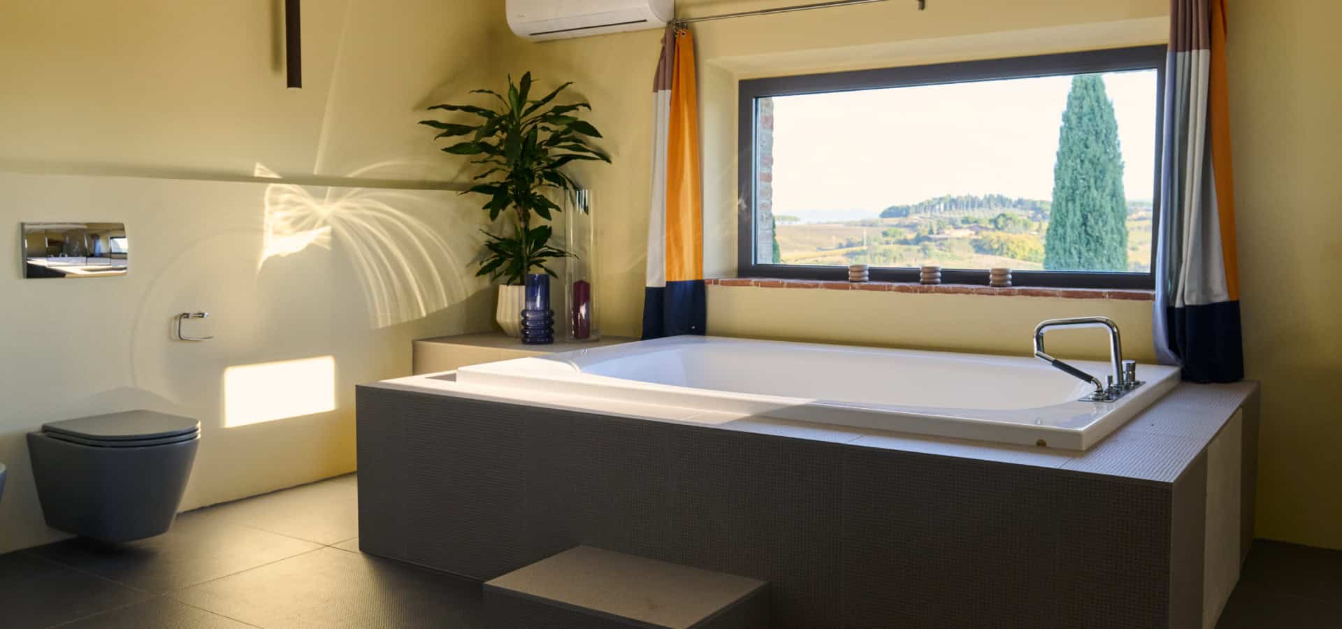 VillaMamo_10_12-10-25_SHOT_02_0235