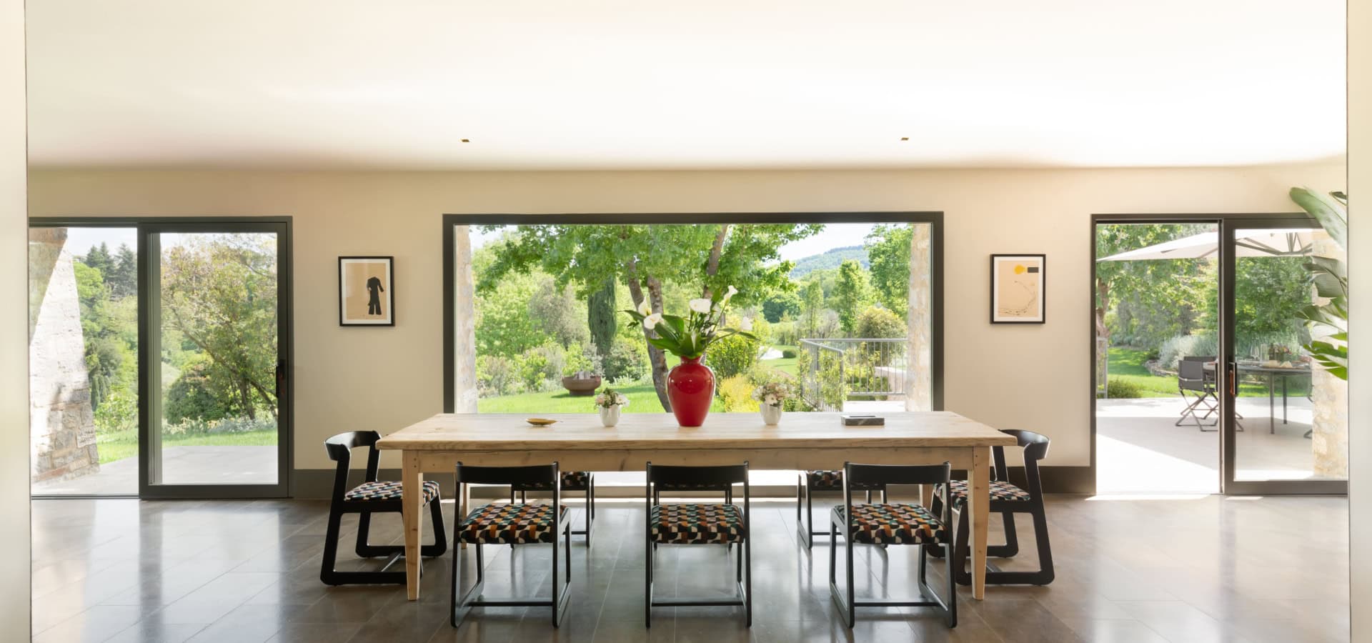 Godiluva - Dining area 1