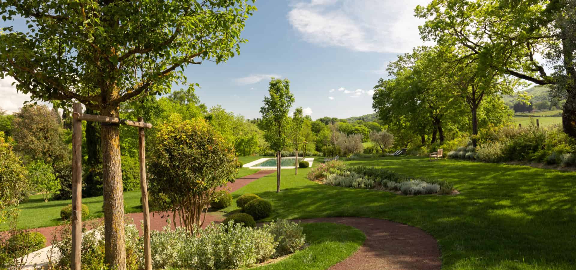 Godiluva - Garden and pool